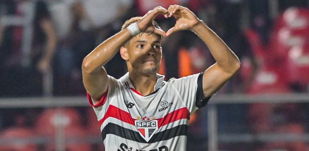 Bobadilla Ex Titular Do S O Paulo N O Atua H Quase Dois Meses