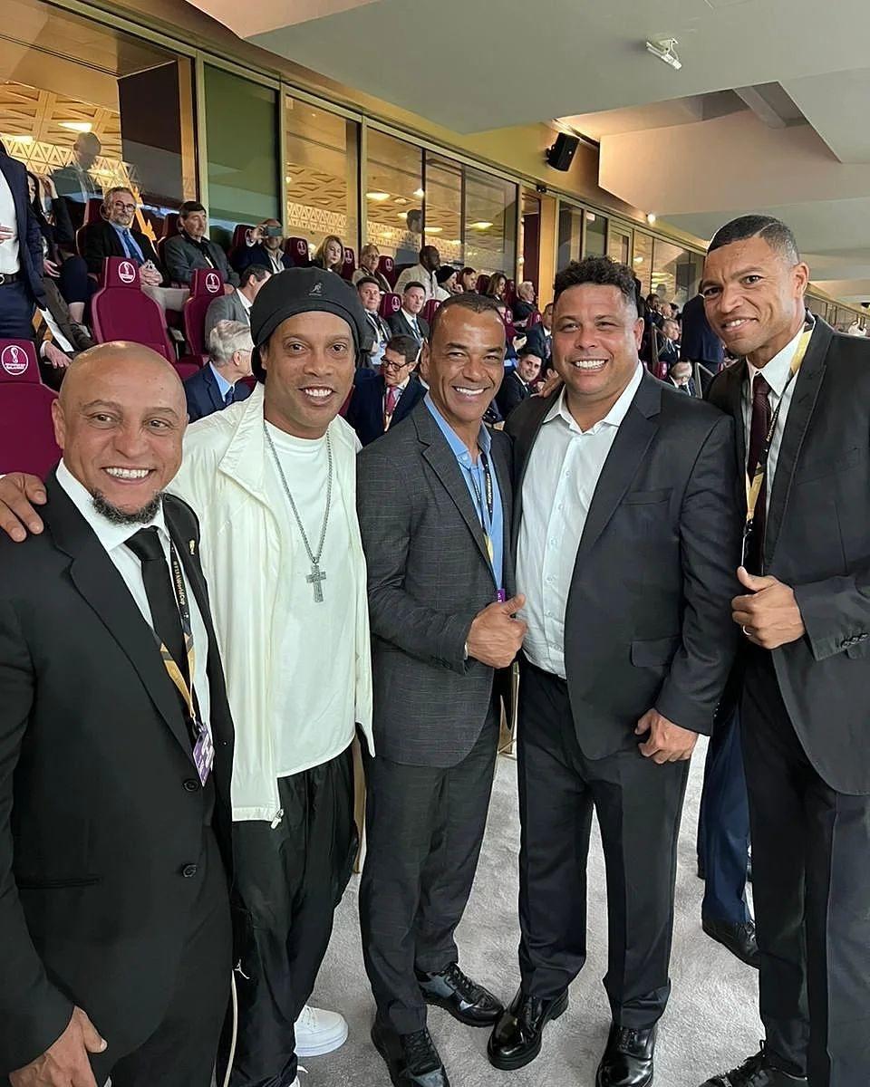 Seleção da Bola de Ouro tem Pelé, Ronaldo e Cafu