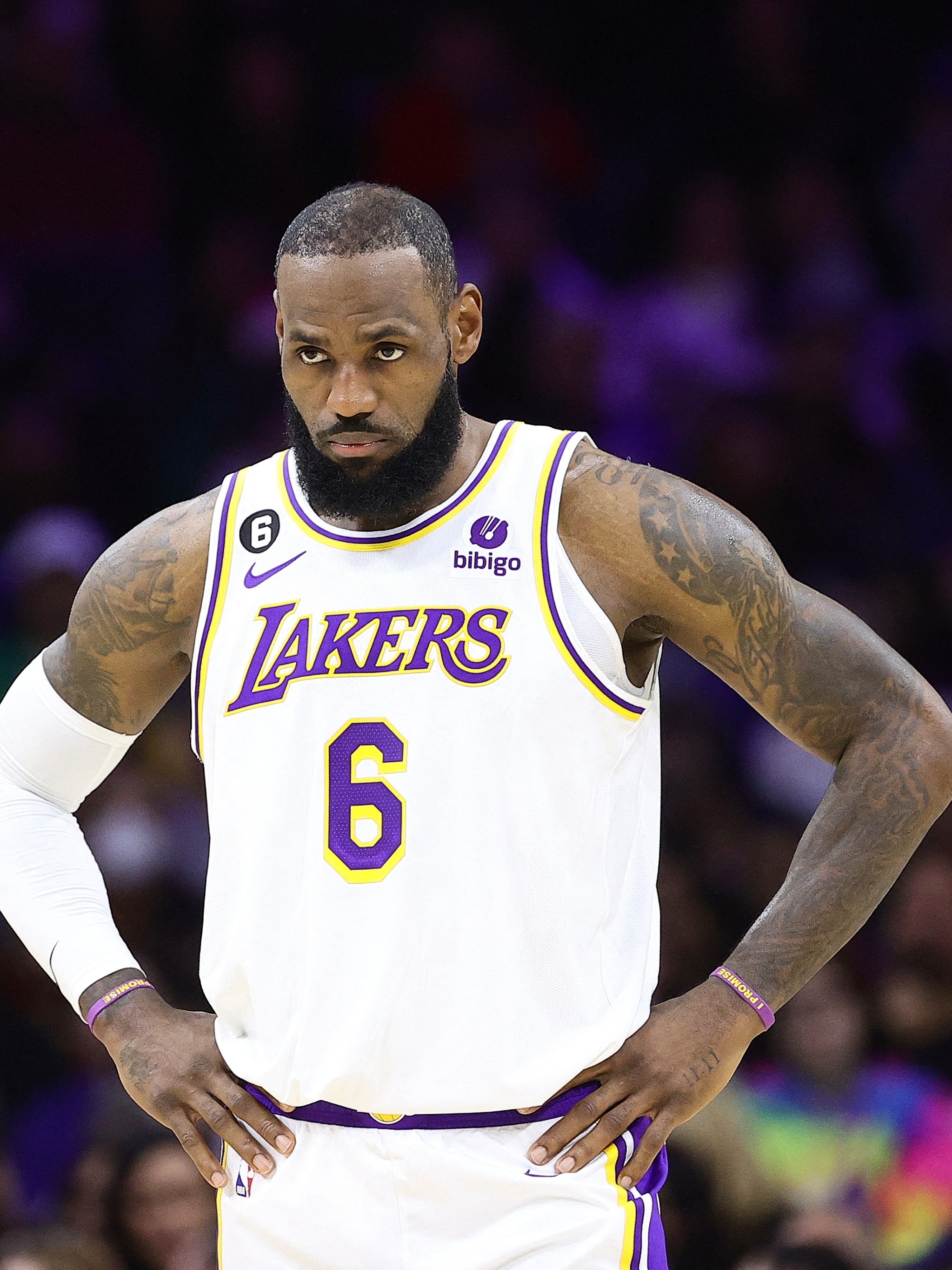 LeBron James se torna o primeiro jogador da NBA a marcar 39.000