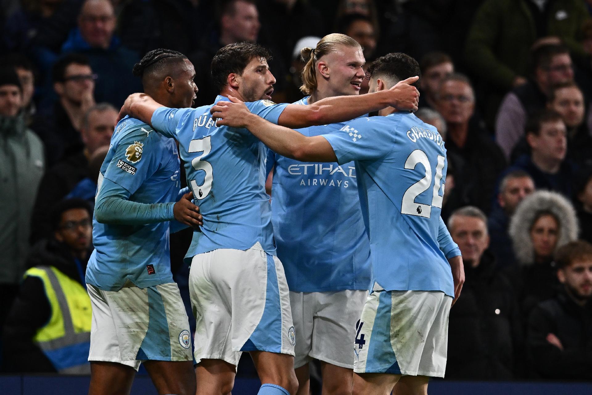 Manchester City quebra o jejum de vitórias e vence o Luton Town de virada  na Premier League