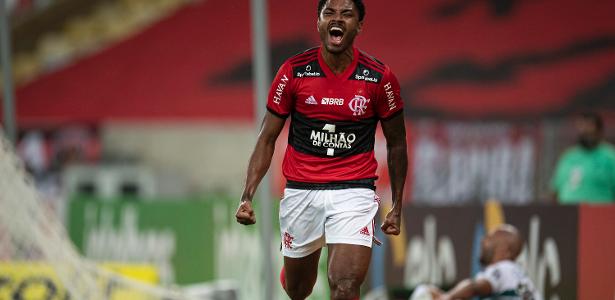 Flamengo Sobra Vence Coritiba E Carimba Vaga S Oitavas Da Copa Do