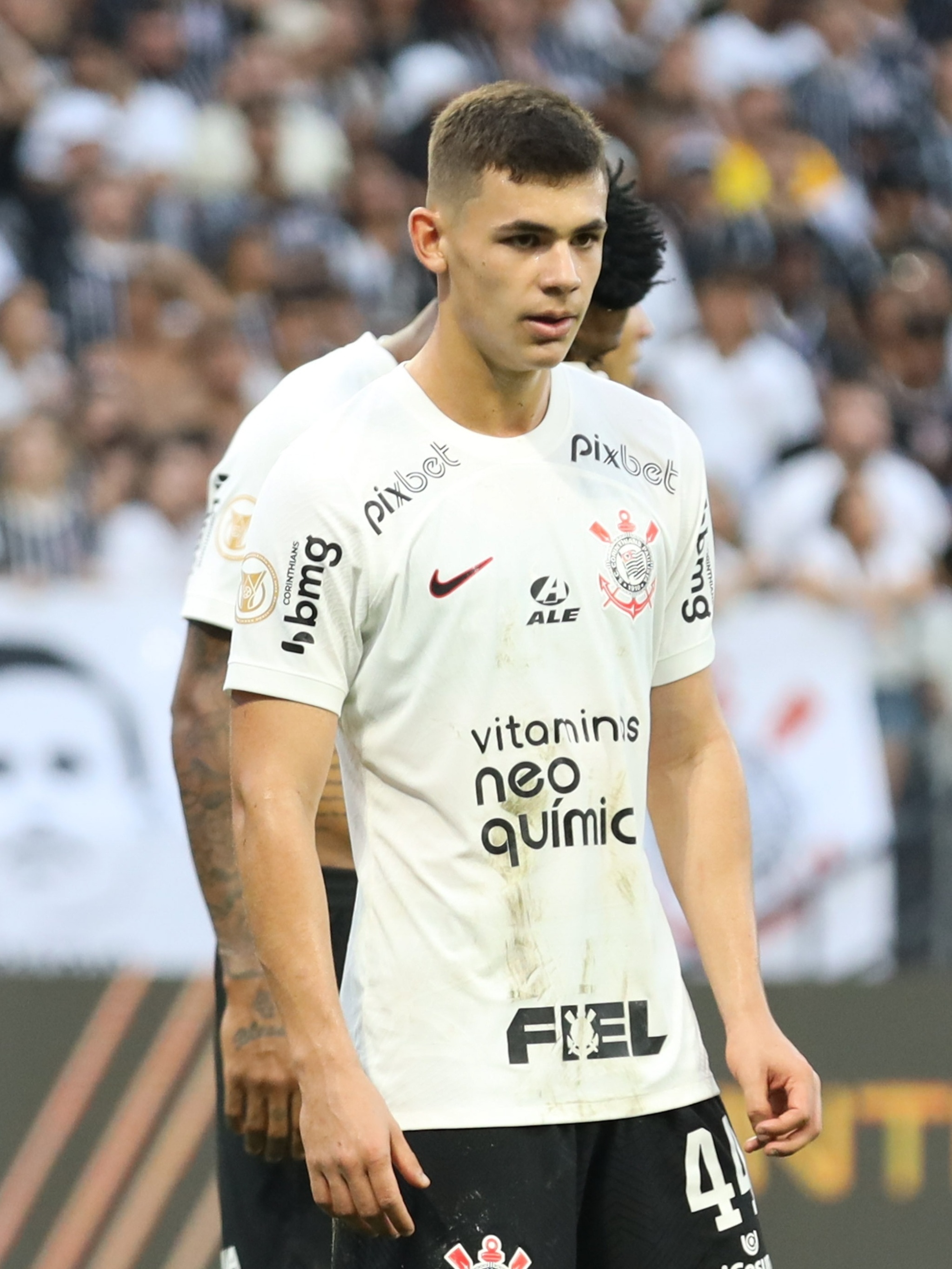 Wesley supera Moscardo com melhor contrato entre jovens do Corinthians