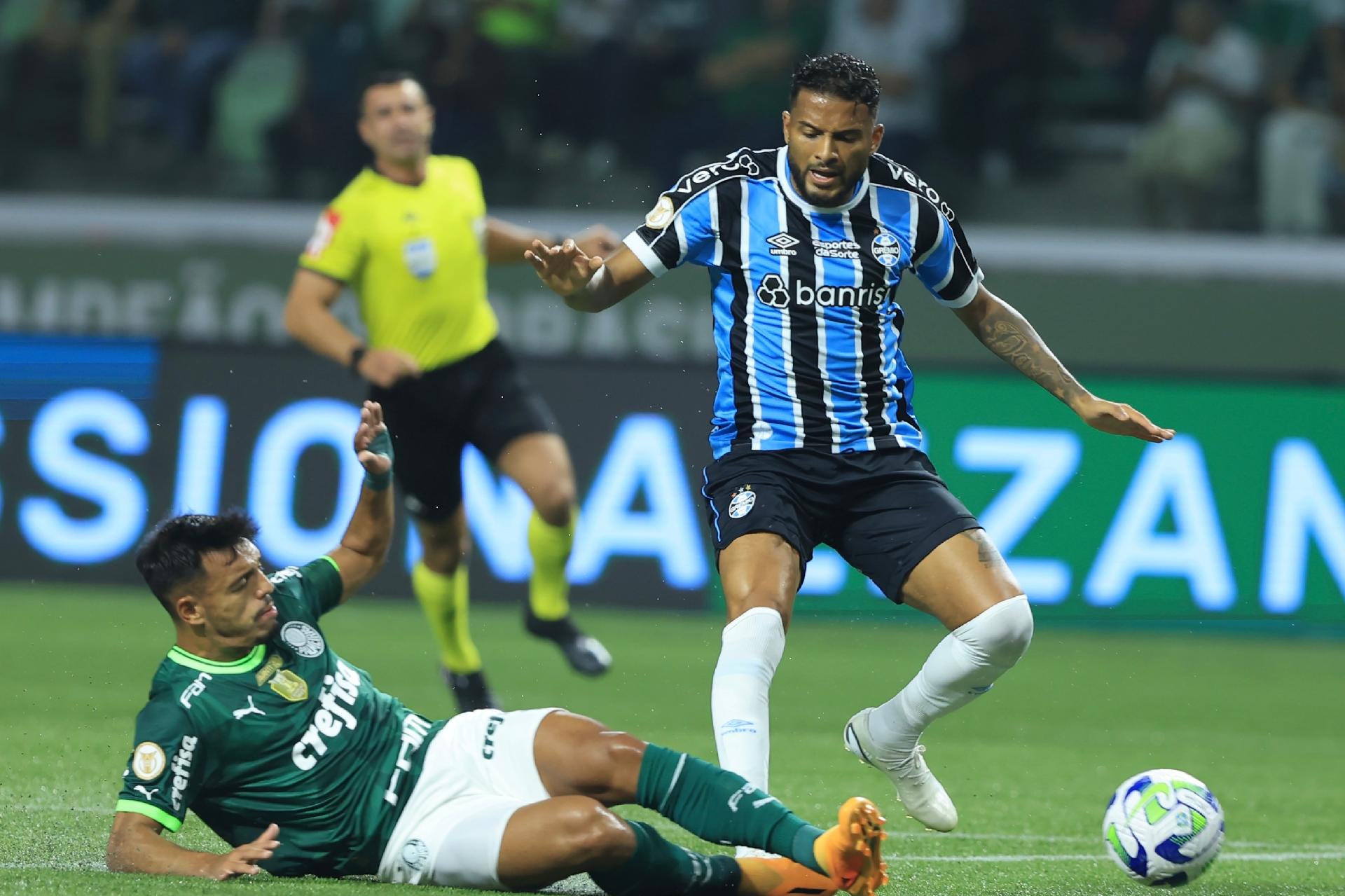 Palmeiras defende invencibilidade contra o Grêmio e quer reduzir