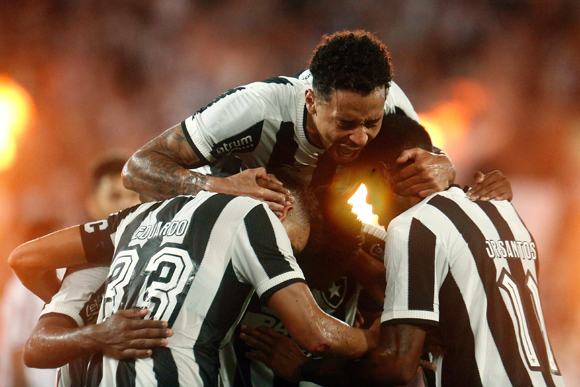 Gol De Solidariedade Botafogo De Futebol E Regatas Descubra O Mundo Do