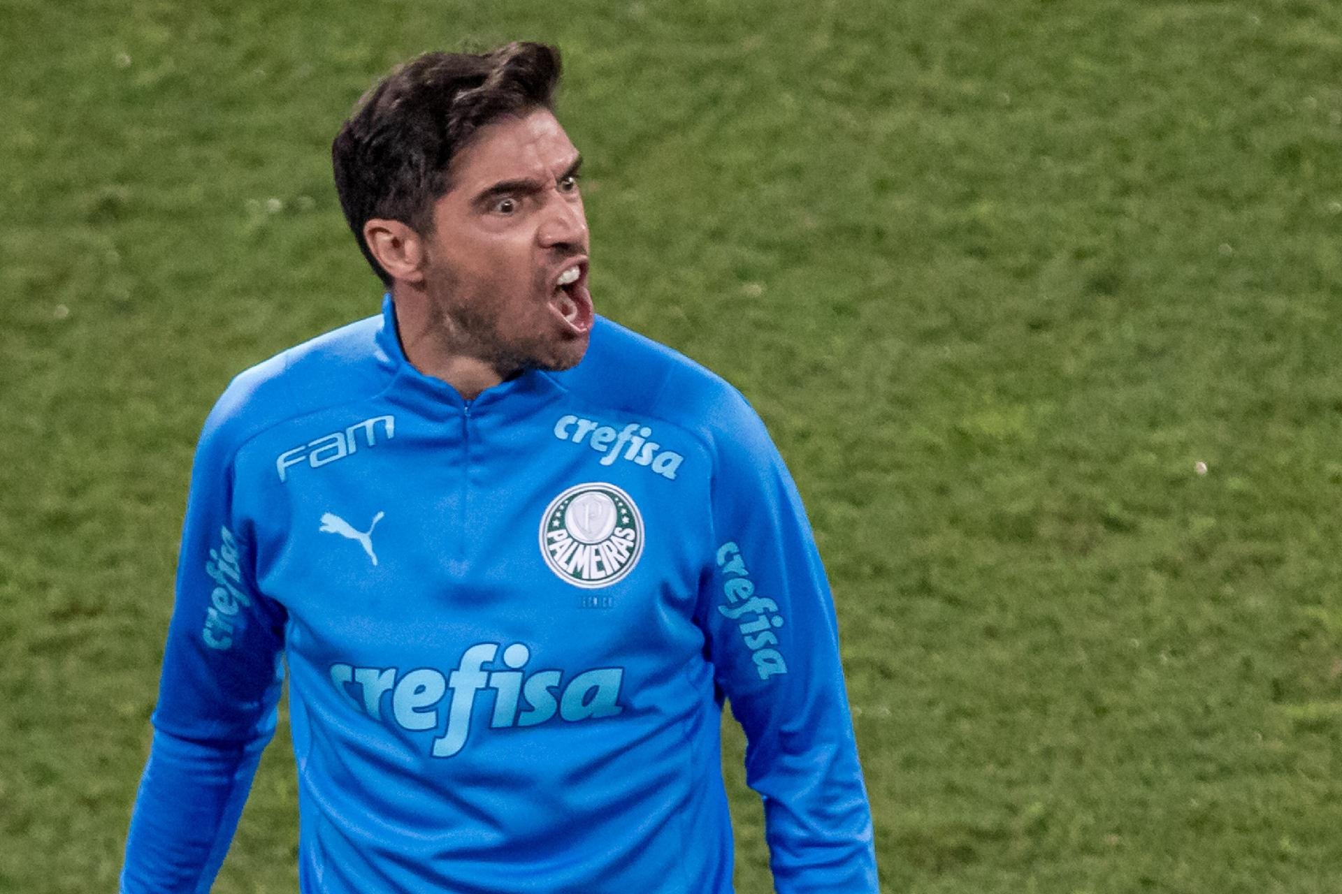 Abel Ferreira mete 'travão' na euforia: Digo aos meus jogadores