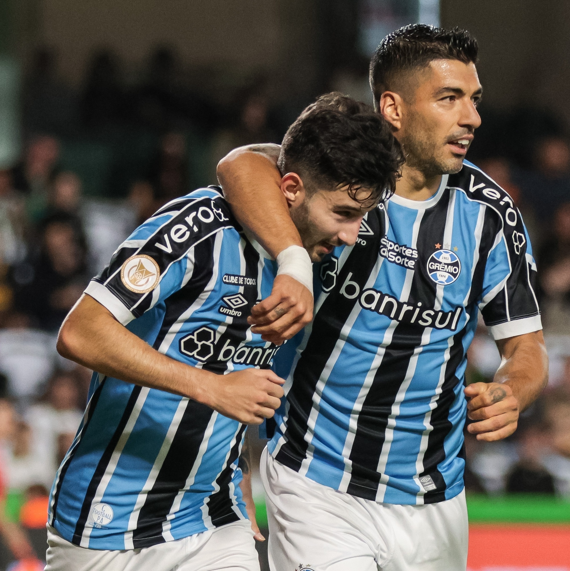 Grêmio 2 x 0 Bahia: Tricolor gaúcho vence e segue firme na luta