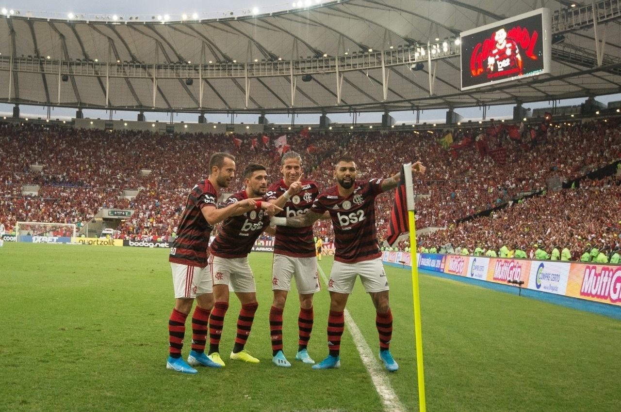 POP BOLA - ROCK BOLA on X: Em dezembro de 19, ficou marcado na história. 1  a 0 pro Liverpool ( porra! ) , que vergonha em Doha! O Flamengo não tem