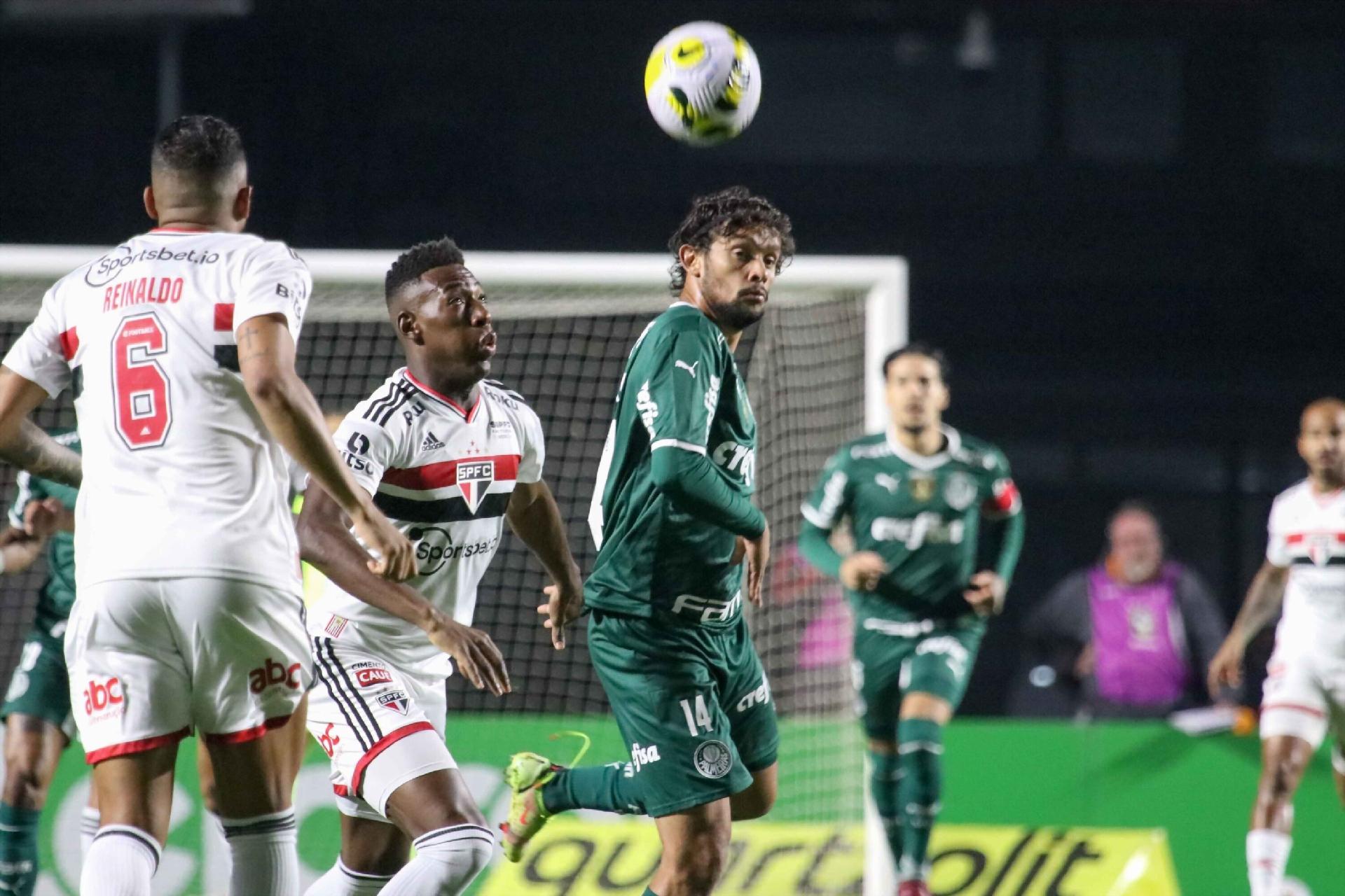 São Paulo supera trauma, vence Palmeiras nas oitavas da Copa do Brasil