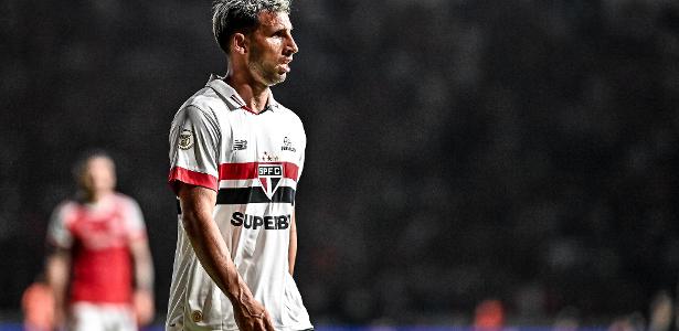 São Paulo Calleri vive maior seca de gols na temporada