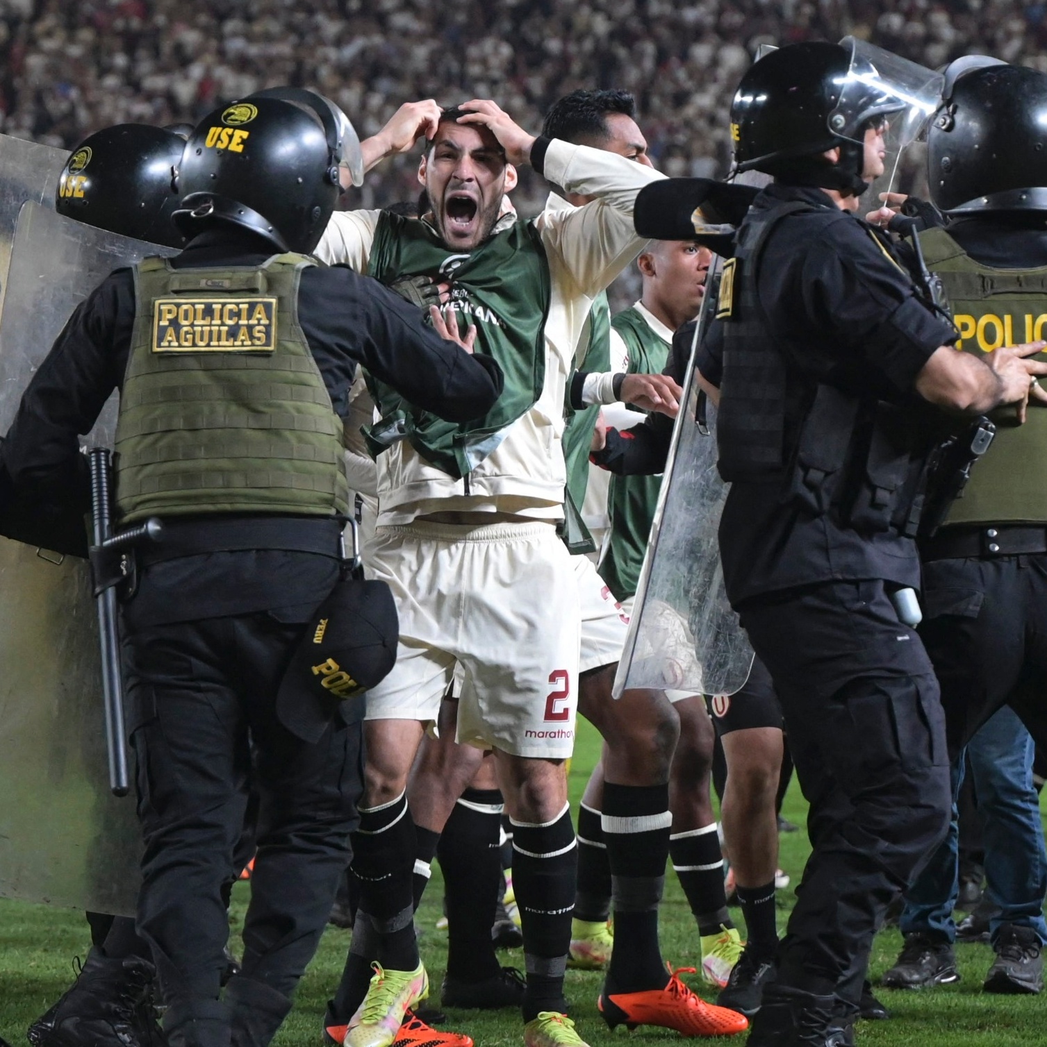 O Universitário do Peru vendeu todos os ingressos para o jogo de hoje  contra o Corinthians, e com isso terá mais de 80 mil torcedores no estádio.  : r/futebol