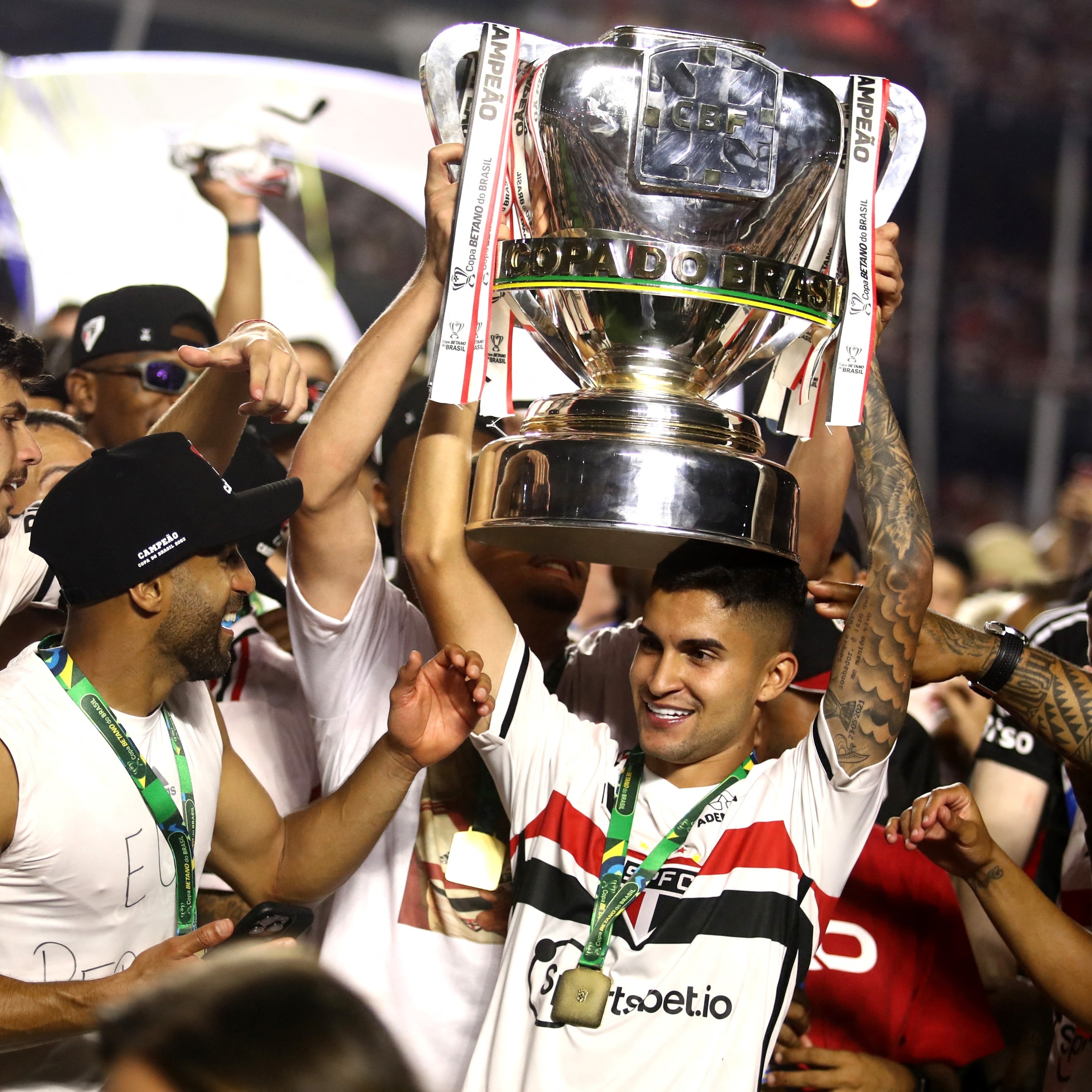 É CAMPEÃO 🏆SÃO PAULO CONQUISTA 1º TÍTULO DA COPA DO BRASIL