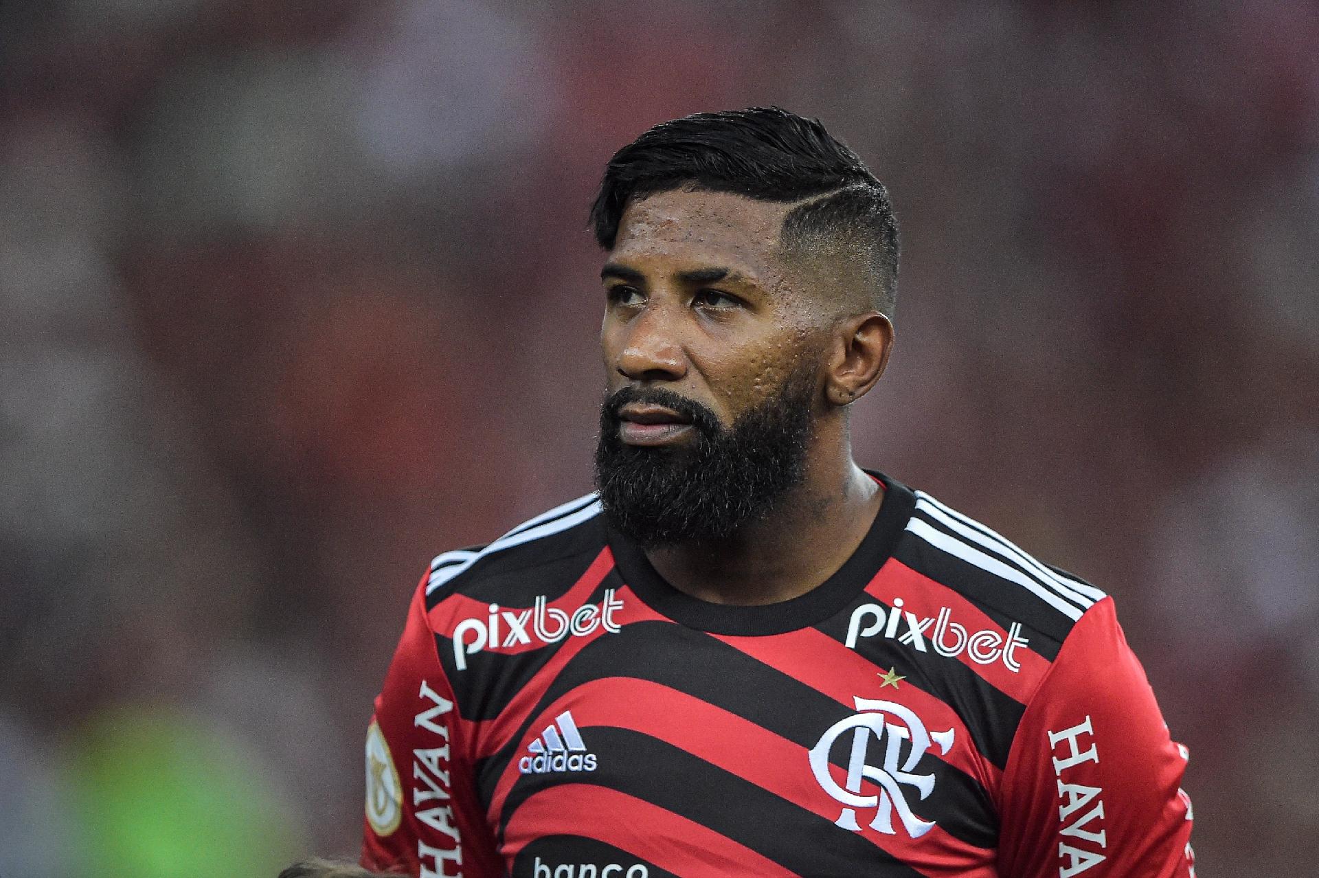 Empresário de Rodinei crava saída do Flamengo e fala de interesse
