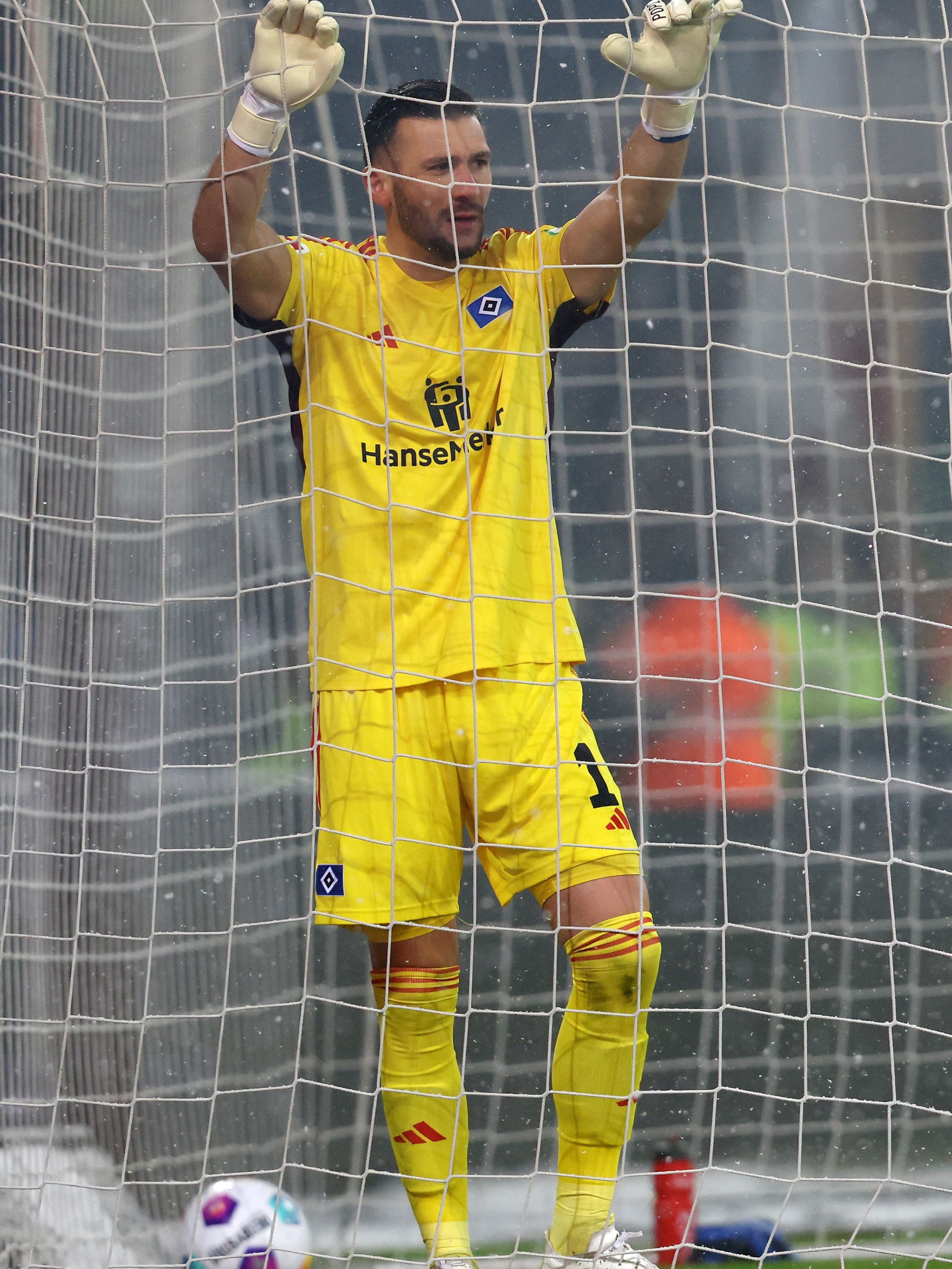 Goleiro hamburguense quer conquistar o bi da Champions League