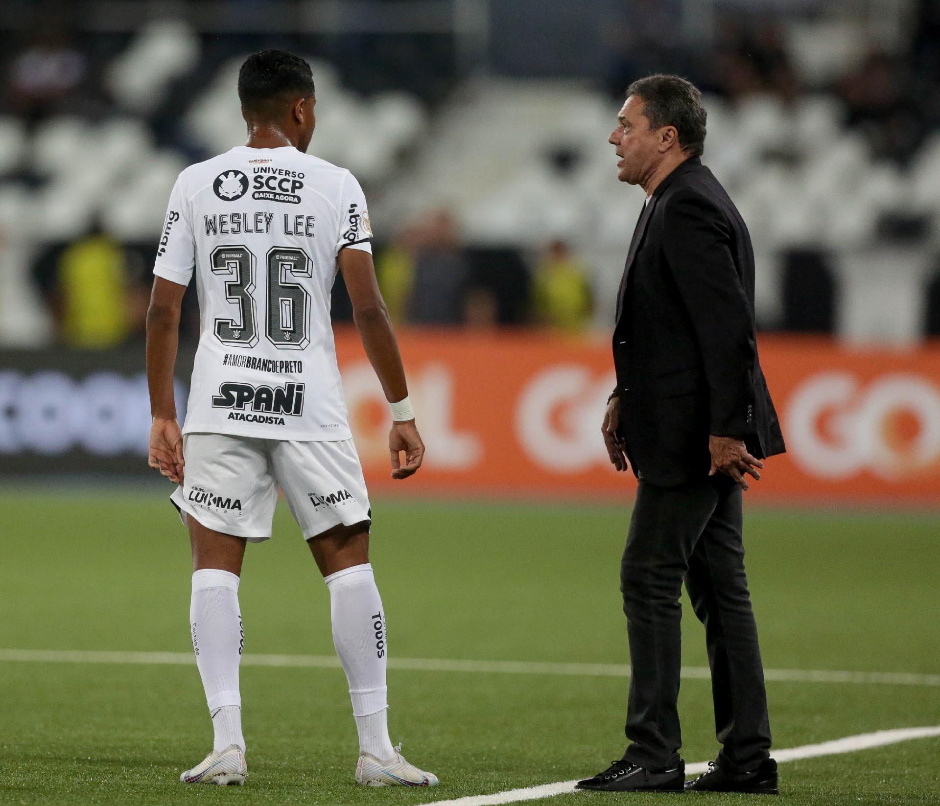 Corinthians Online: Empresário oferece Wesley, ex Santos, ao Corinthians  que diz não ter interesse no jogador