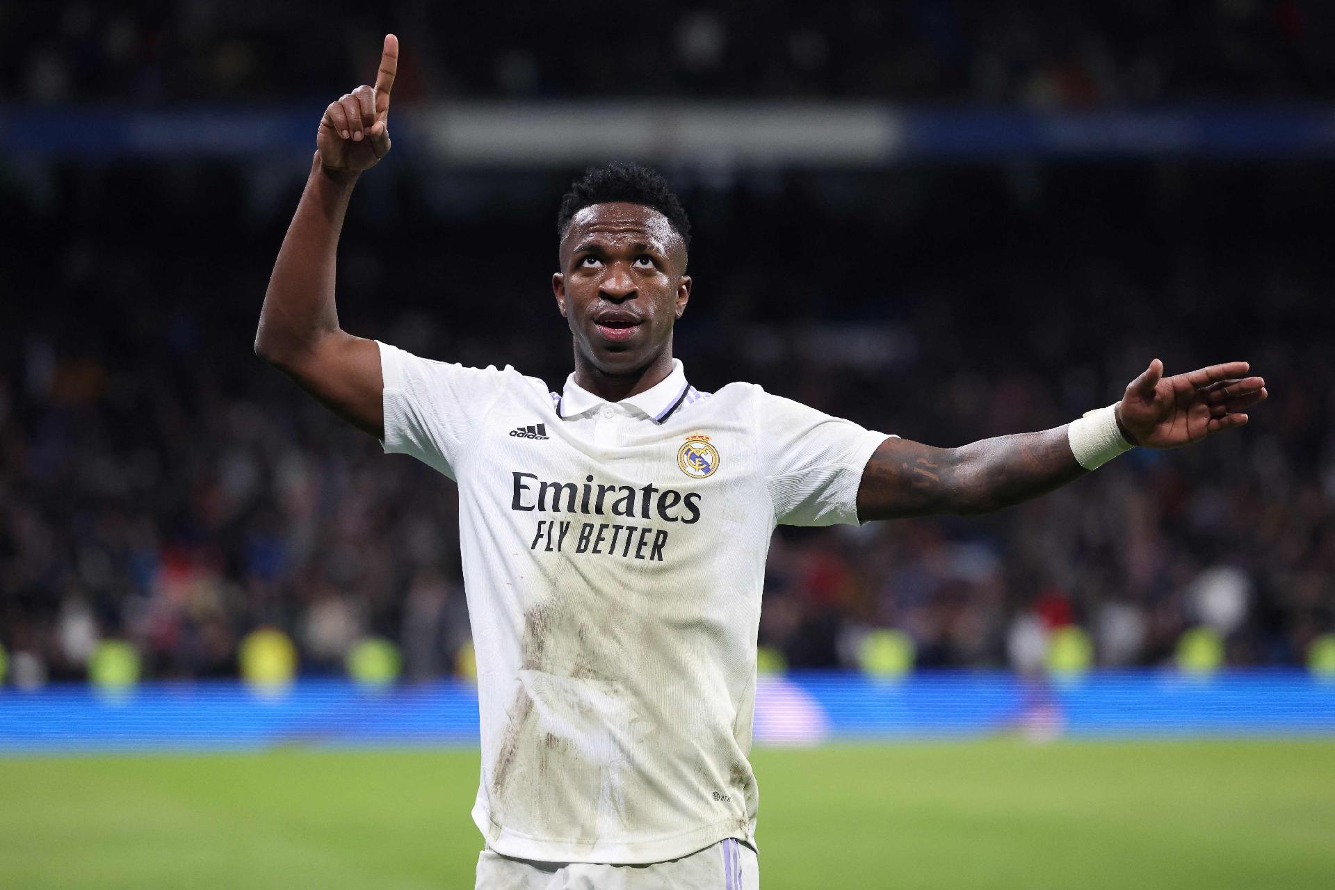 Jogador de Fifa 23 denuncia time com nome racista contra Vinícius