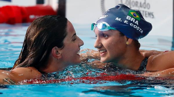 5 De Fevereiro De 2023 Mirissa Sri Lanka. Usando O Bate-papo Do