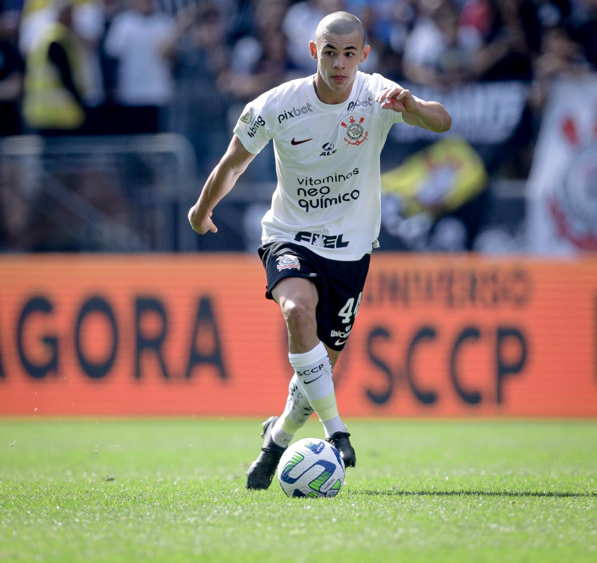 Gabriel Moscardo faz 18 anos e Corinthians pode negociar jogador