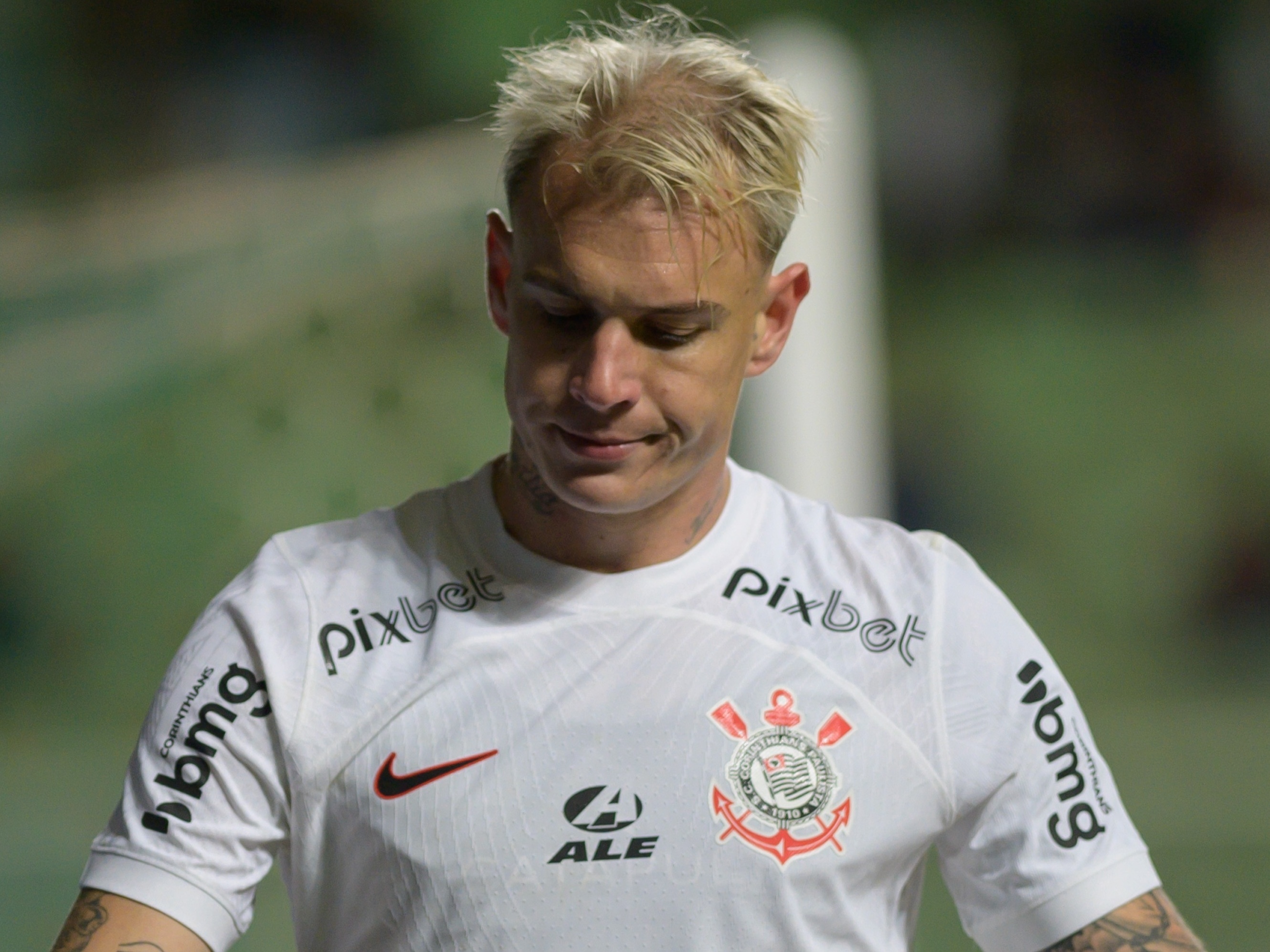 WESLEY, JOGADOR DO CORINTHIANS VIVE SONHO DE INFÂNCIA COMO PROFISSIONA