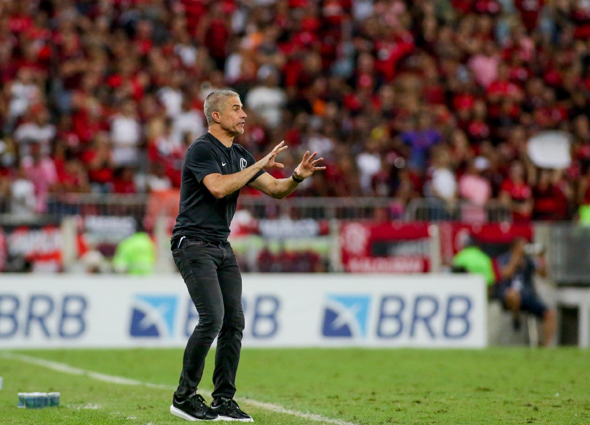 [OPINIÃO] Corinthians não poderia ficar acovardado contra um Flamengo reserva