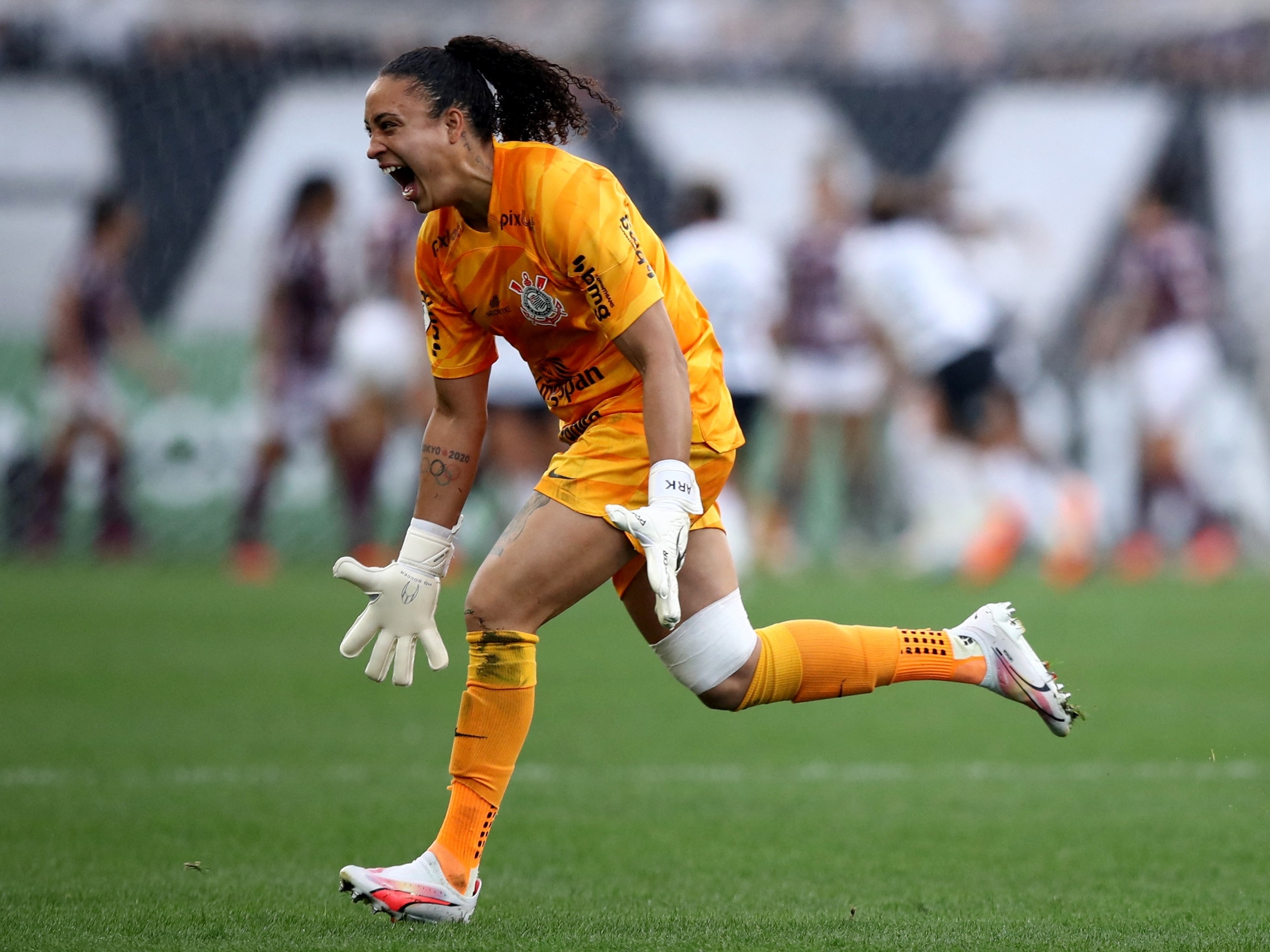 Milly: O Corinthians e o futebol que acontece nas frestas - 12/03/2022 -  UOL Esporte