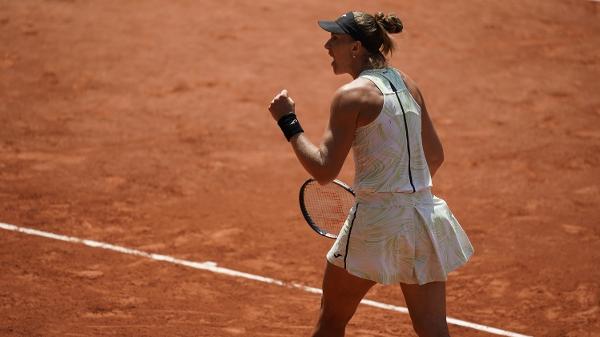 AO VIVO] Acompanhe a semifinal de Roland Garros entre Swiatek x Bia Haddad  em tempo real