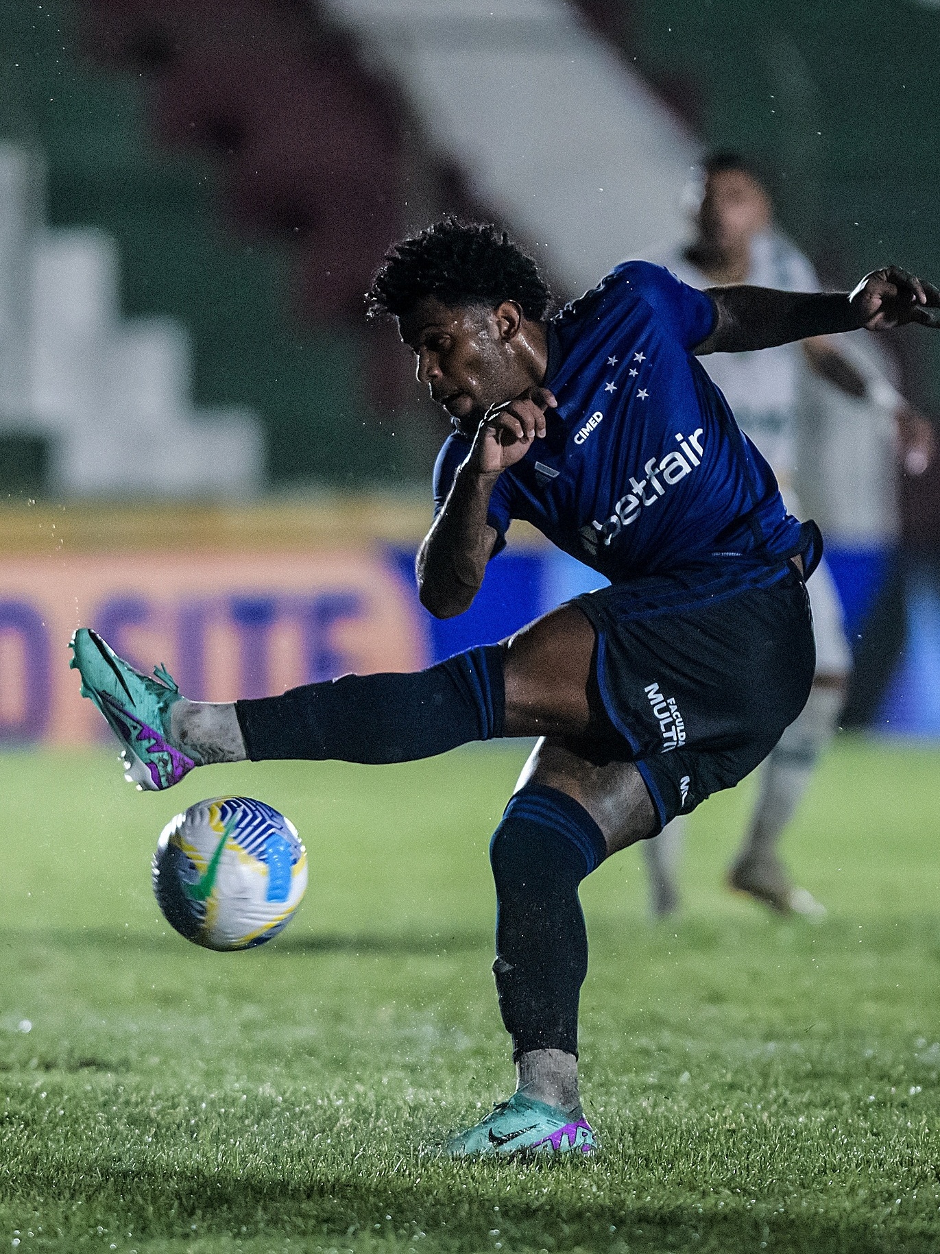 Sousa-PB vence com gols de Bala e elimina Cruzeiro da Copa do Brasil