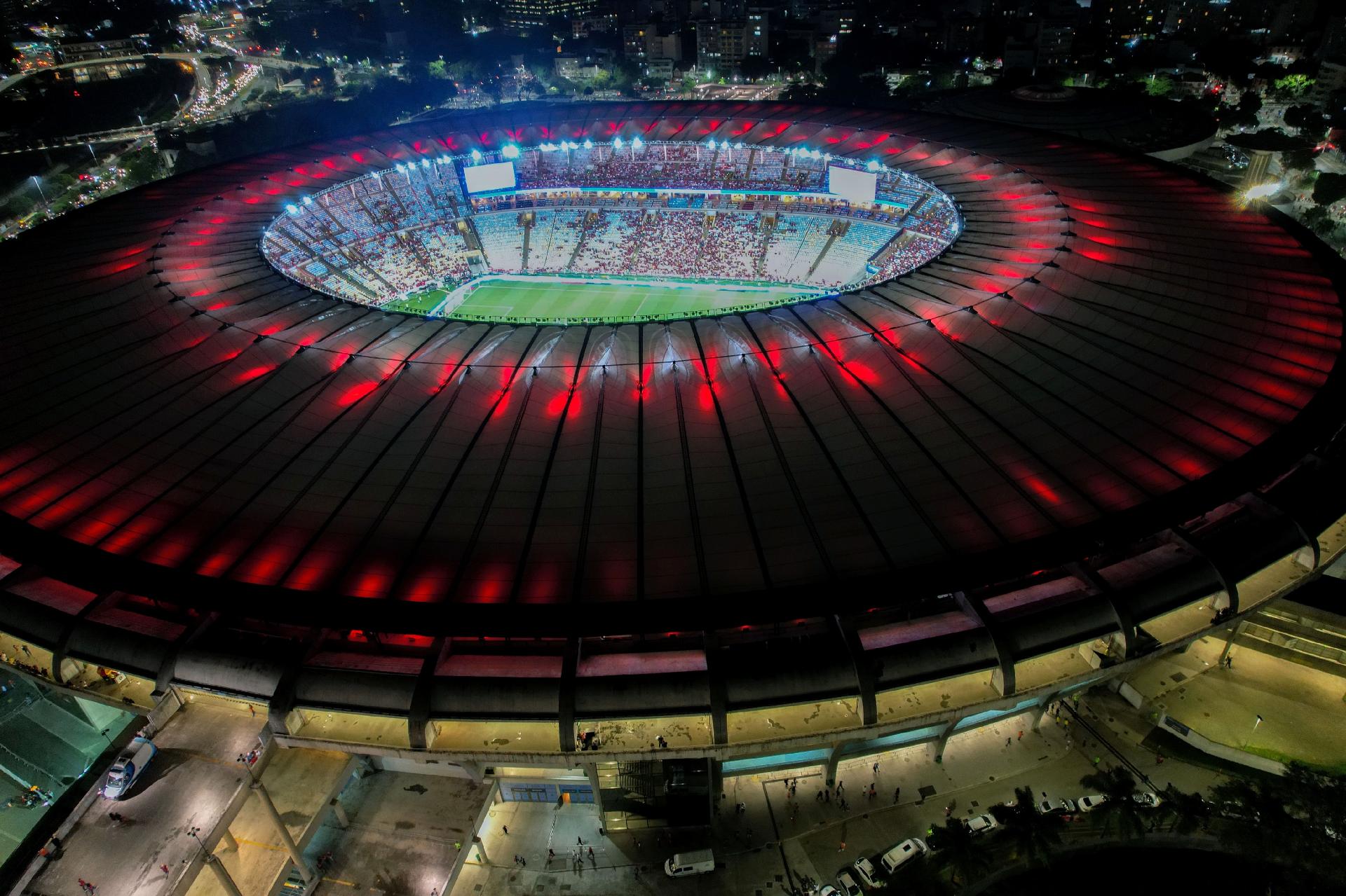 Torcedor do Fluminense morre após tiroteio na saída do Maracanã