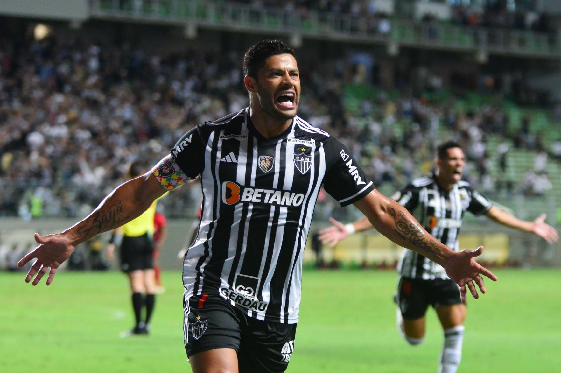 Libertadores: Com 9 defesas, Bento, do Athletico, brilha contra Atlético-MG
