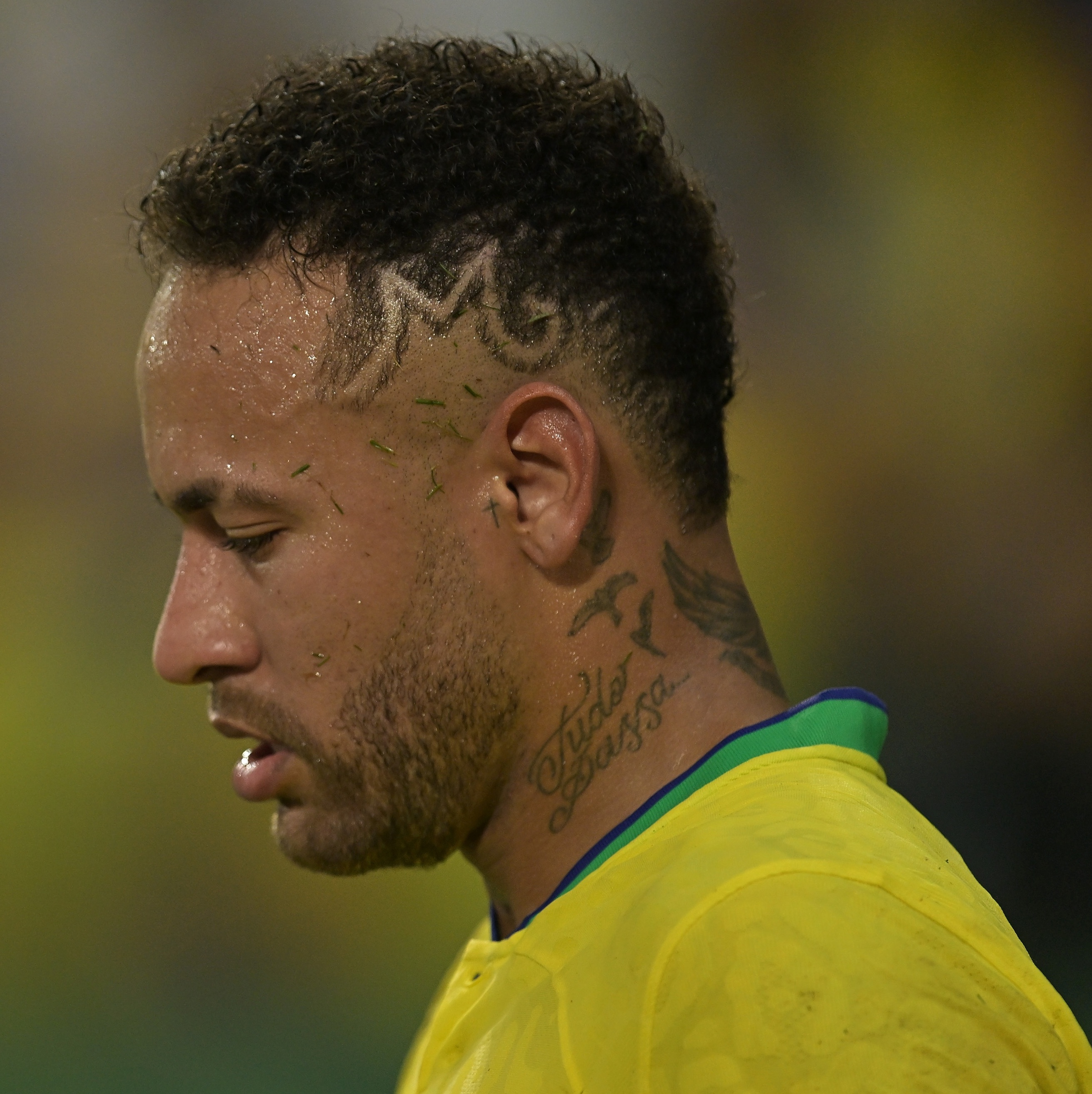 Neymar assiste a Brasil e Argentina: 'Ia fazer uma confusão danada