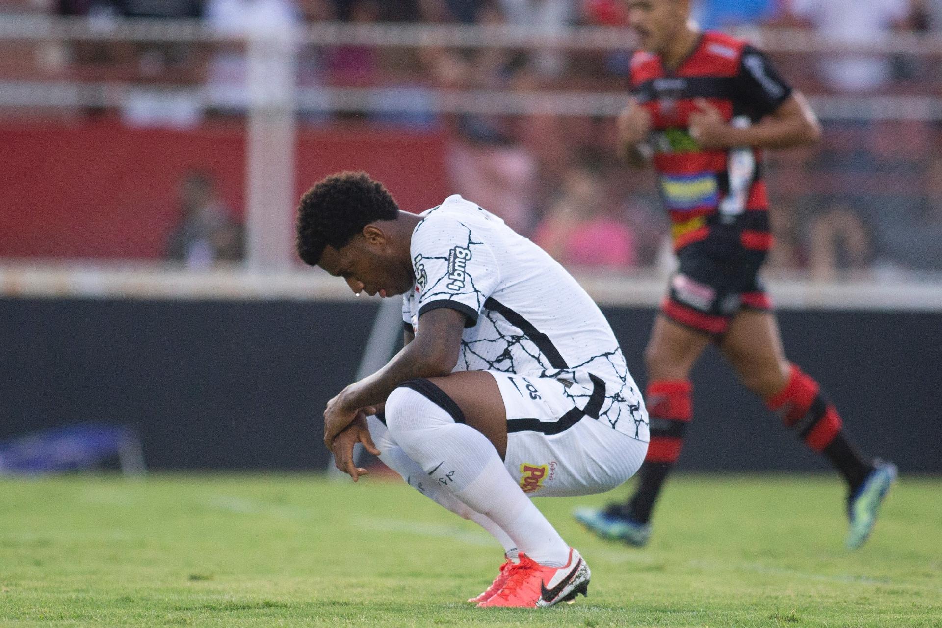 [OPINIÃO] Saiu tudo como Corinthians desejava para aliviar sua defesa