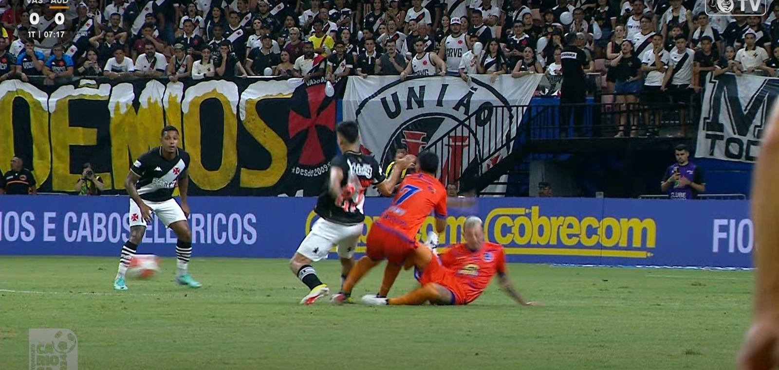 bruno-lima-do-audax-rj-sofreu-
