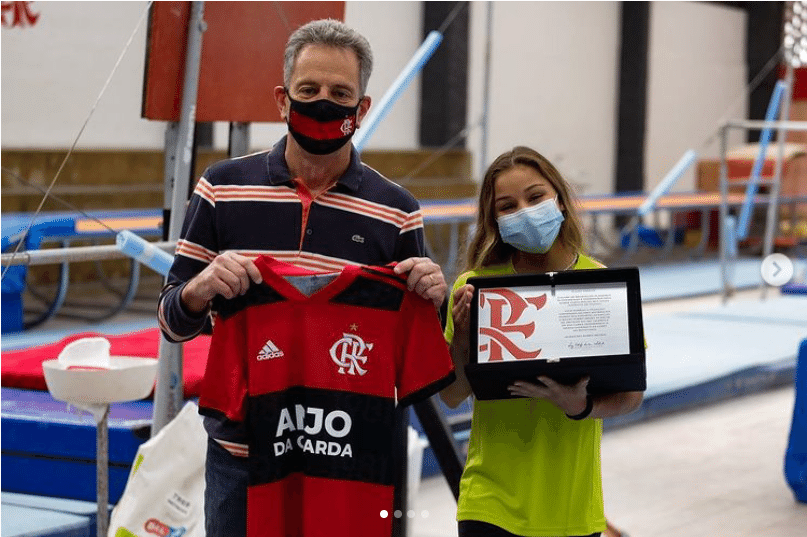 Pimenta dá parabéns a Rebeca Andrade por ouro na ginástica