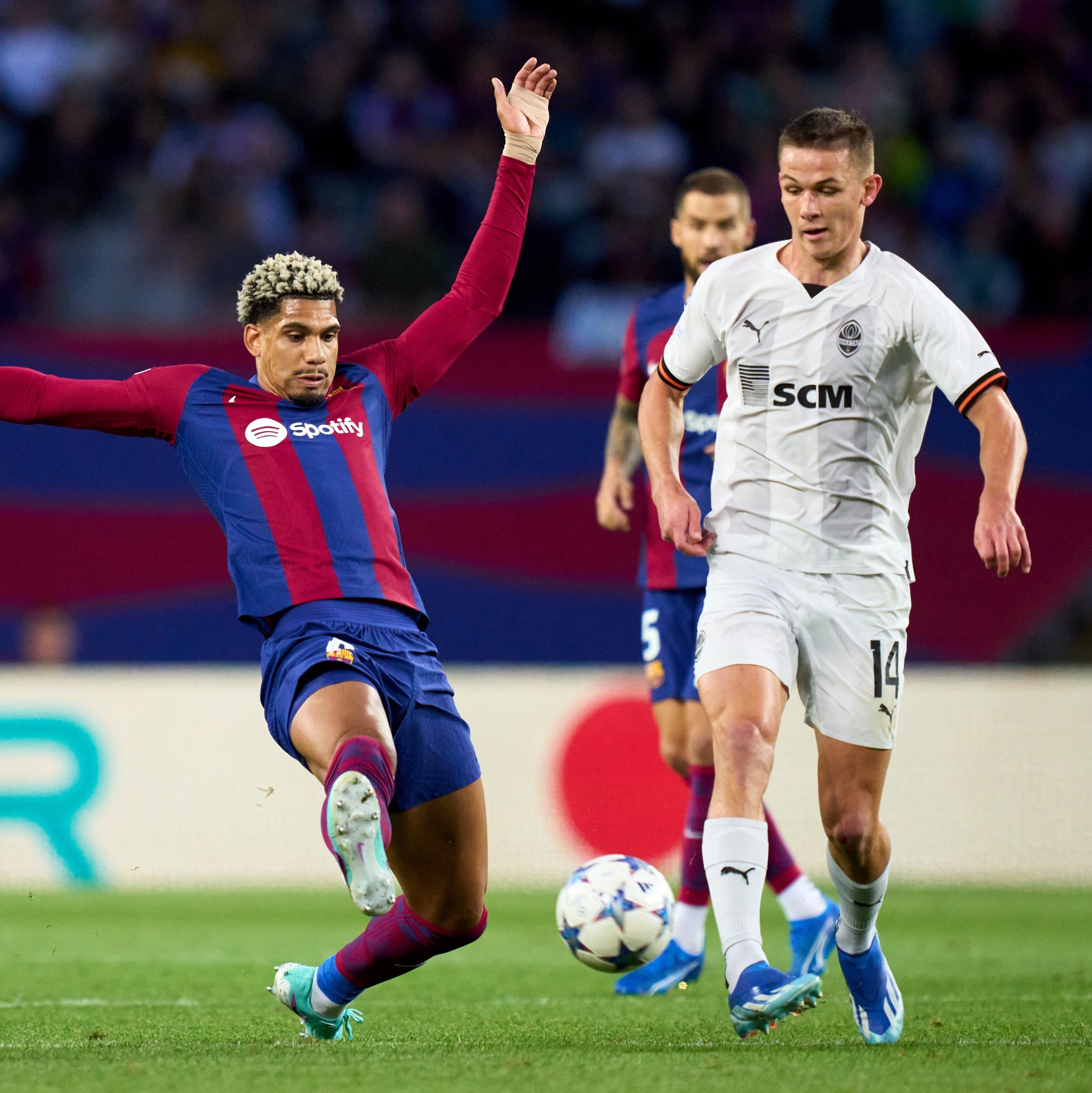 Como Assistir Porto x Barcelona ao vivo online jogo guia oficial e