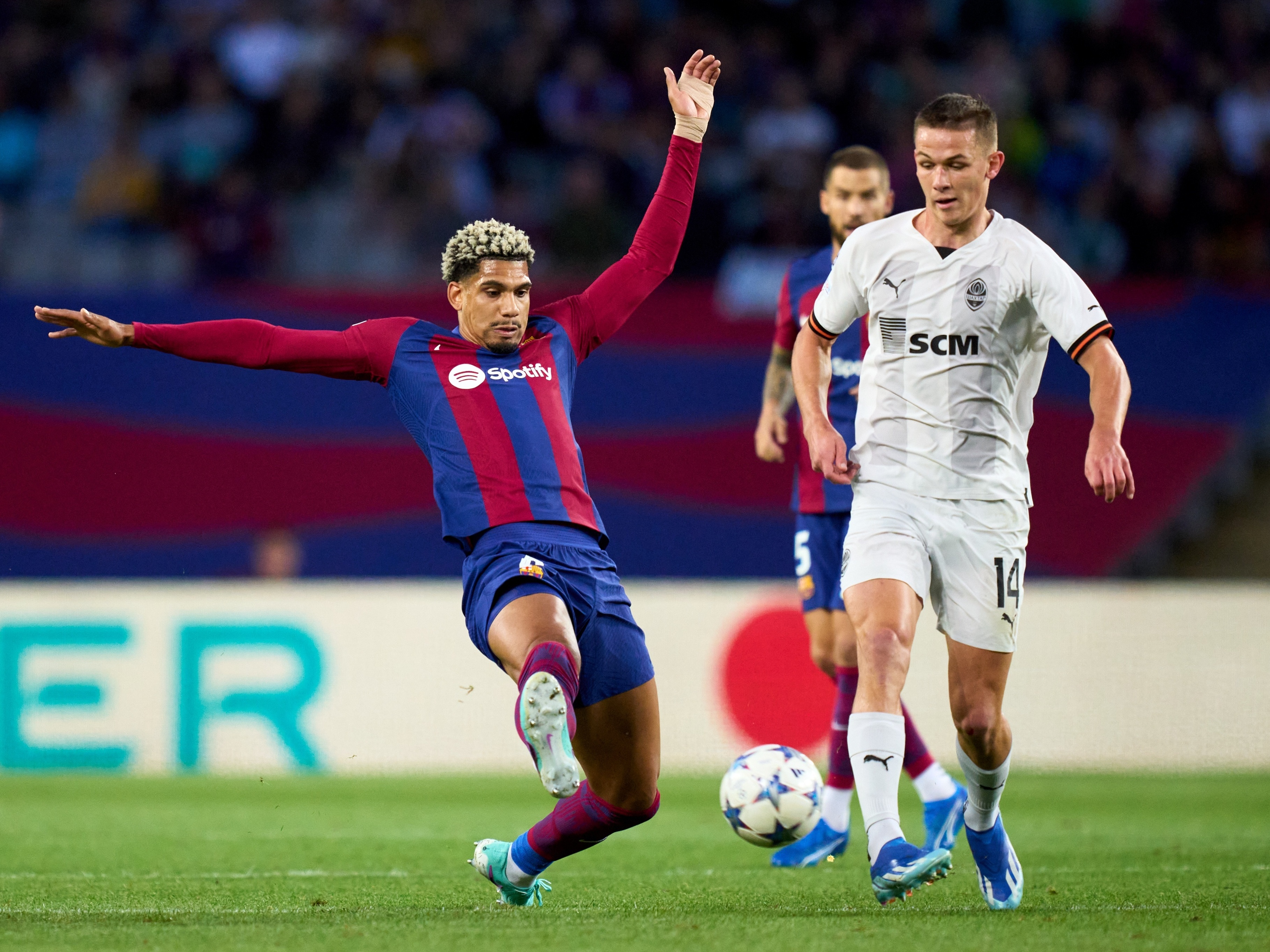 Barcelona x Shakhtar Donetsk: onde assistir ao vivo, escalações e horário  do jogo pela UEFA Champions League - Lance!