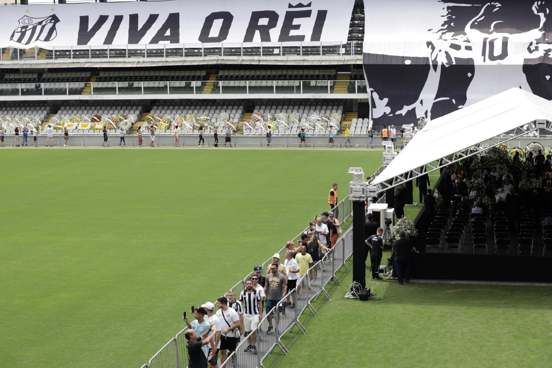 CBF homenageará Rei Pelé na primeira rodada do Brasileirão