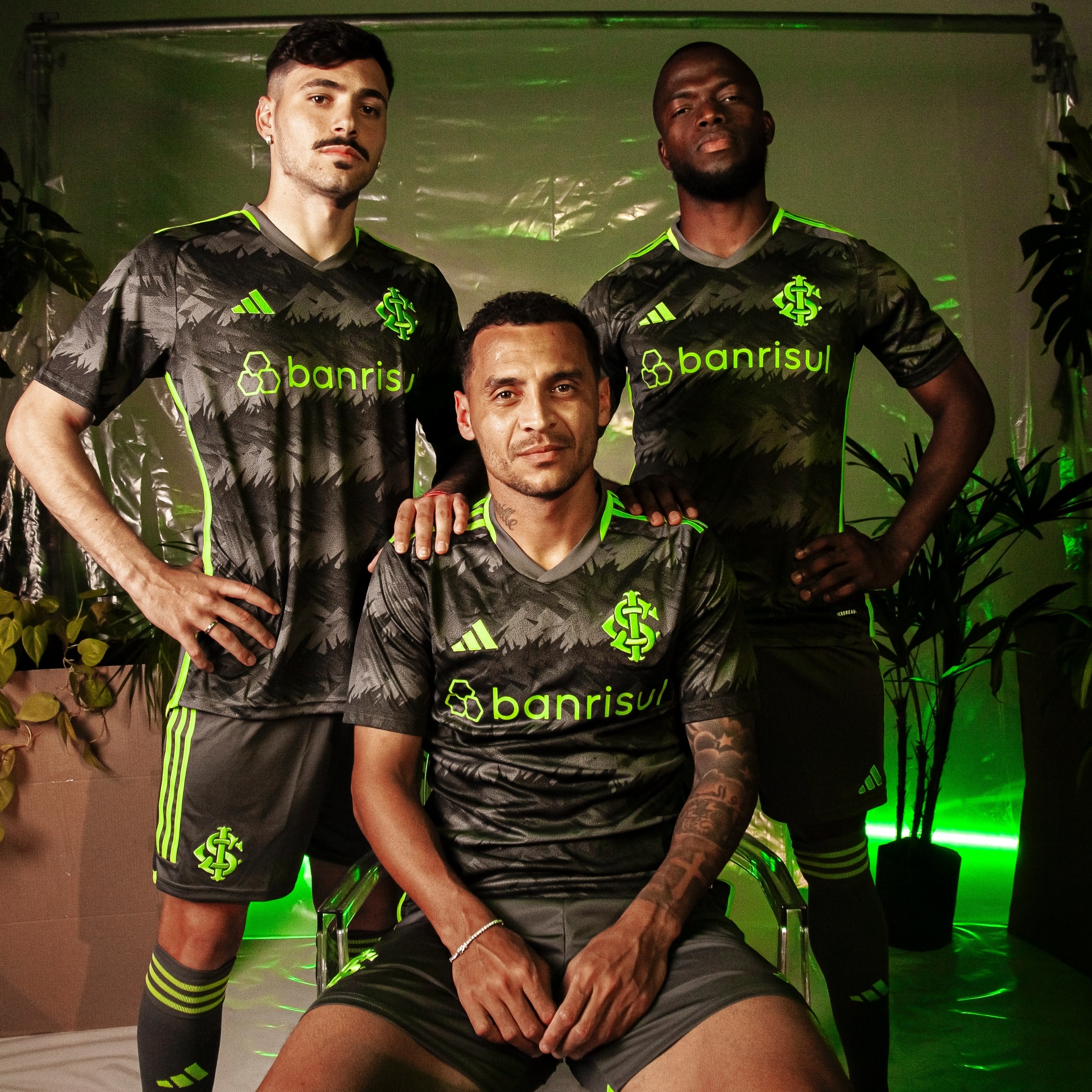 Nike divulga novas camisas da seleção brasileira; veja