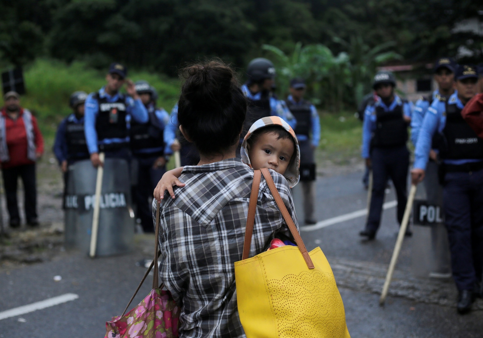 Fotos Caravana De Migrantes Tenta Chegar Aos Eua Uol Not Cias