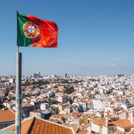 Aberto até de Madrugada:  com séries de TV gratuitas - mas não em  Portugal