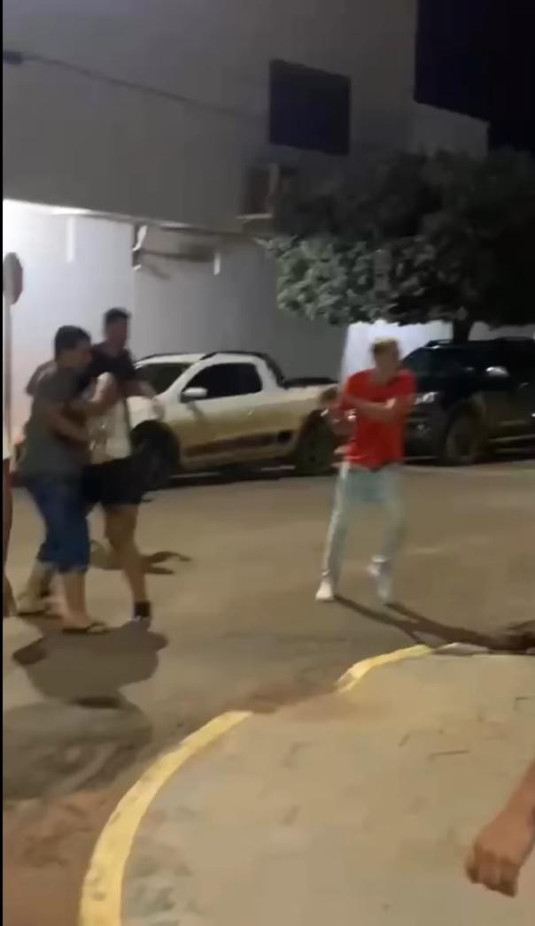 Dupla mata 7 pessoas após perder partidas de sinuca em bar no MT - Folha do  Estado da Bahia