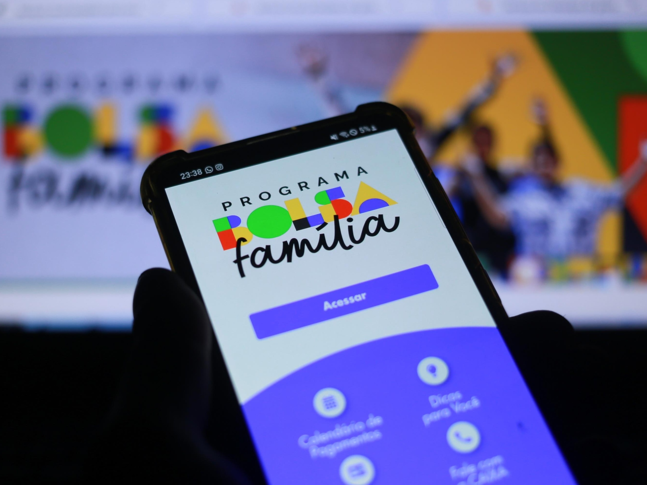 Bolsa Família 2023 começa a ser pago hoje com valor mínimo de R