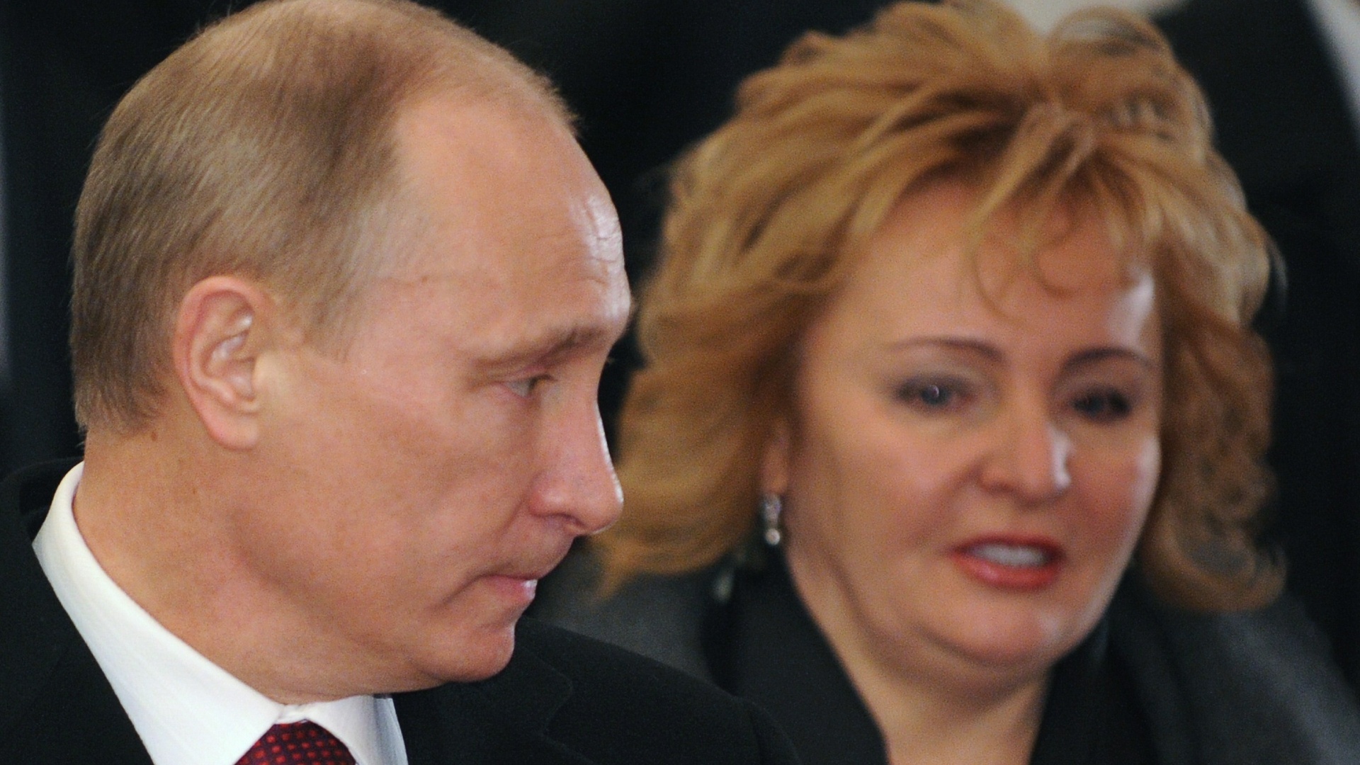 Russian President Vladimir Putin, wife Lyudmila announce divorce - CBS News