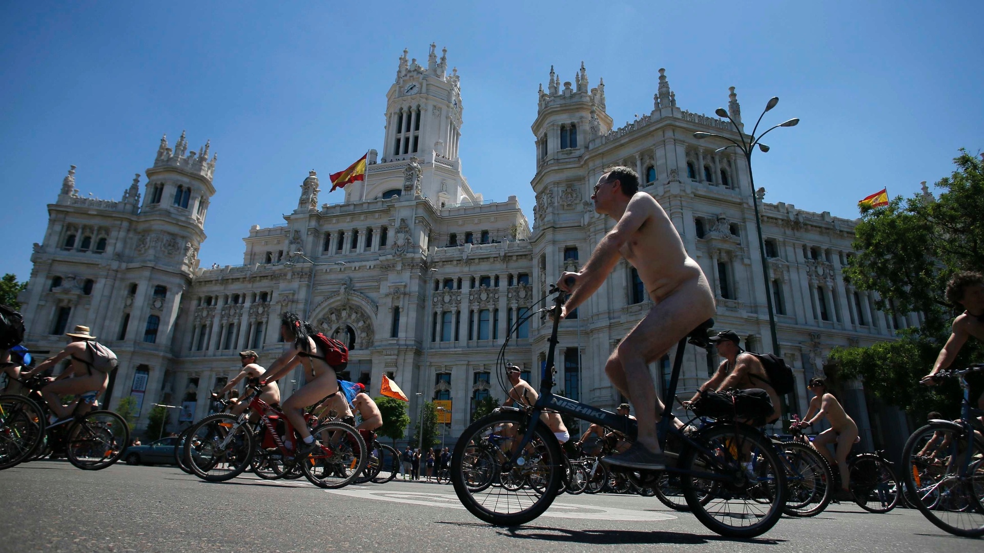 Fotos Ciclistas Fazem Pedalada Pelada Pelo Mundo Uol