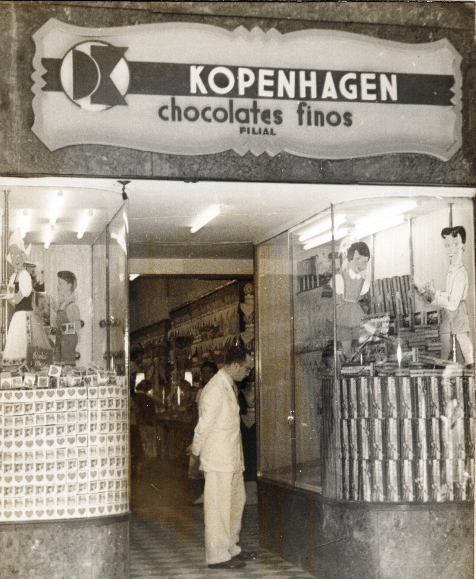 Kopenhagen aposta em clássicos e Rodrigo Santoro para comemorar 85 anos