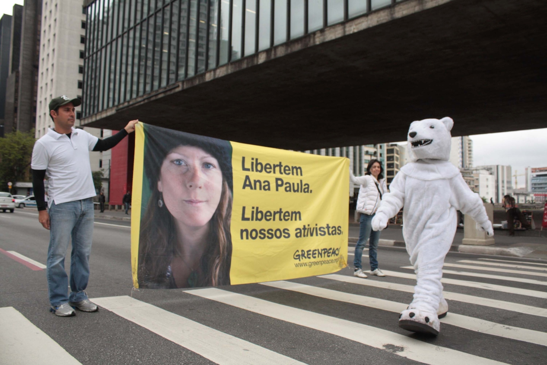 Fotos Greenpeace protesta contra exploração de petróleo no Ártico UOL Notícias