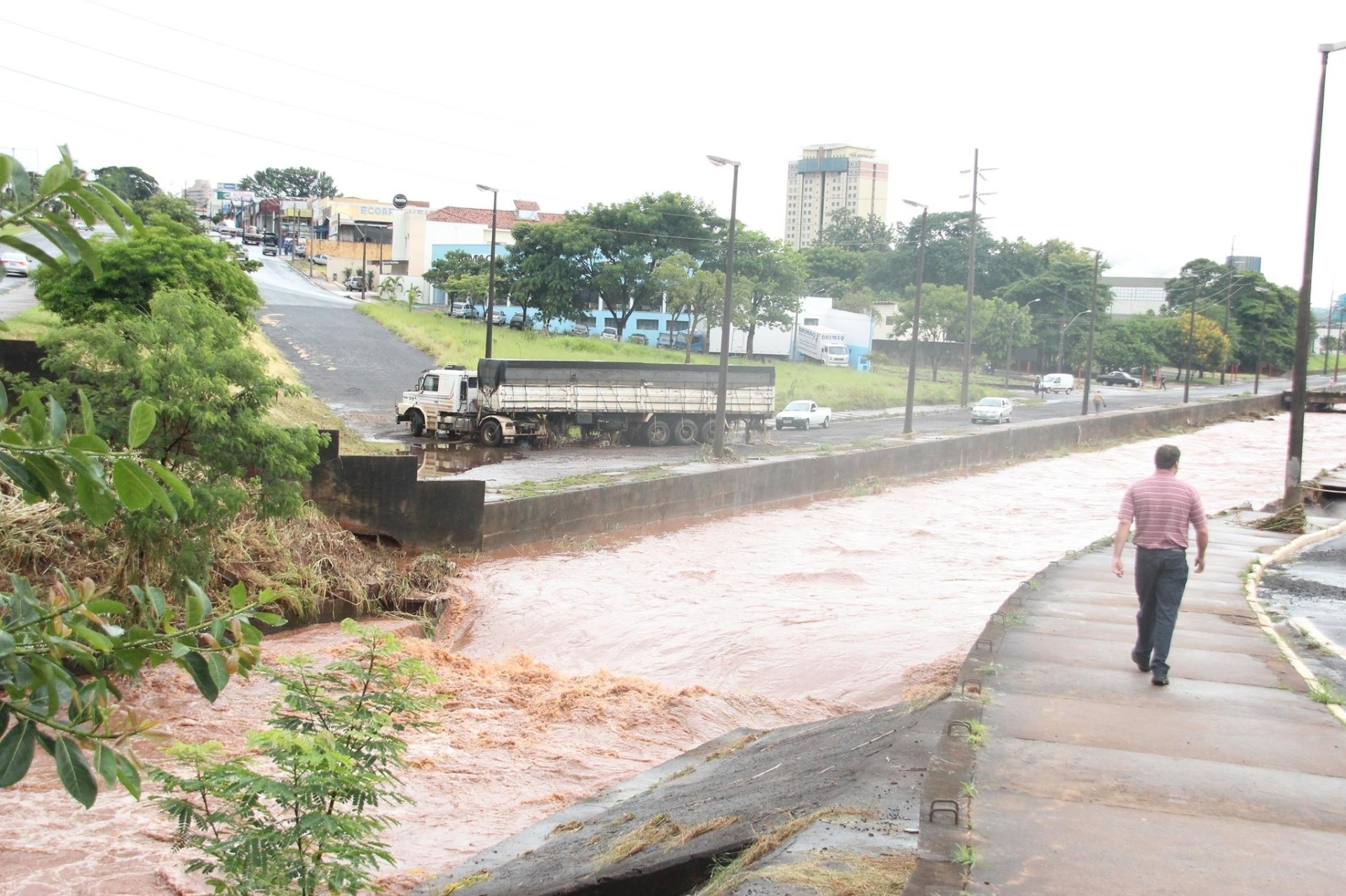 Fotos Chuva Provoca Estragos Em Araraquara Sp Uol