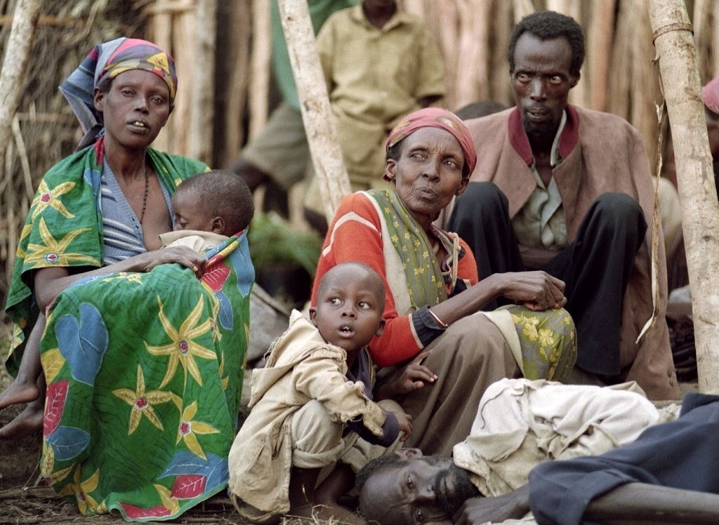 Fotos Genoc Dio Em Ruanda Completa Anos Uol Not Cias