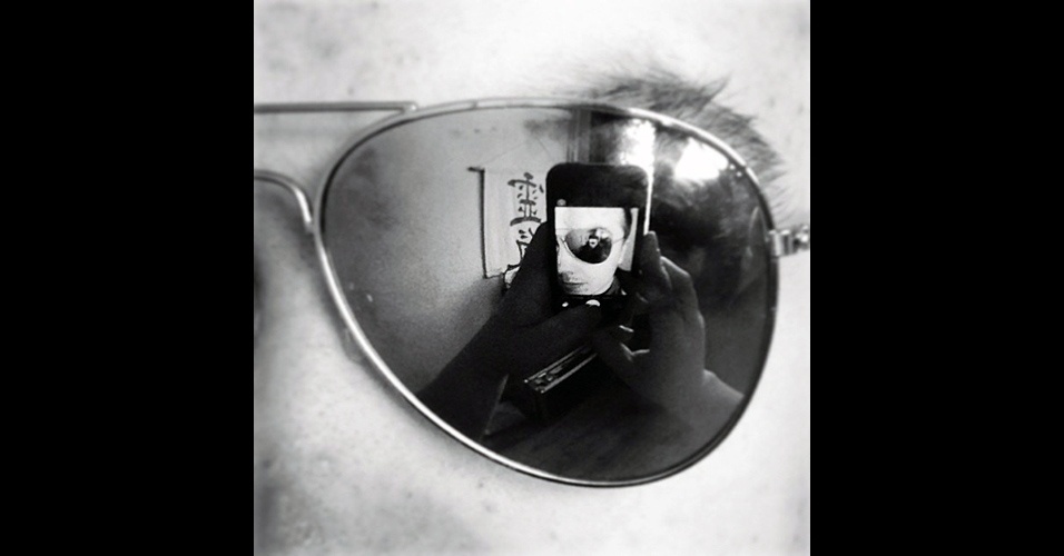 Fotos Selfception Truque De Espelhos Cria Efeito De Foto Da Foto Nos Selfies 29 04 2014