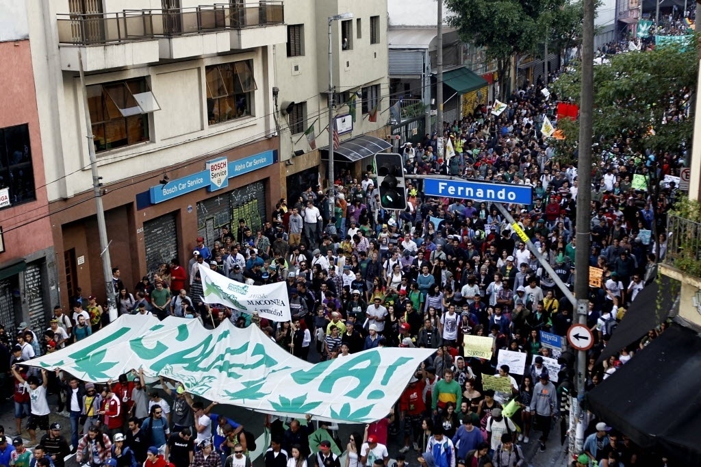 Fotos Marcha da Maconha em São Paulo 26 04 2014 UOL Notícias