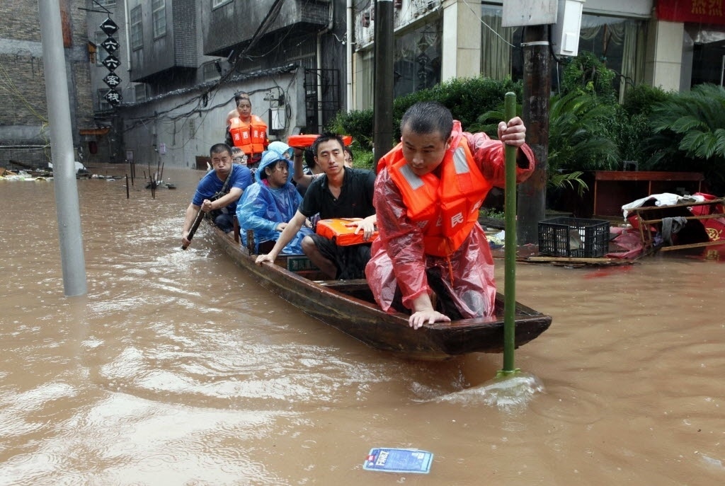 Fotos Milhões De Pessoas São Atingidas Por Inundação Na China 16072014 Uol Notícias 