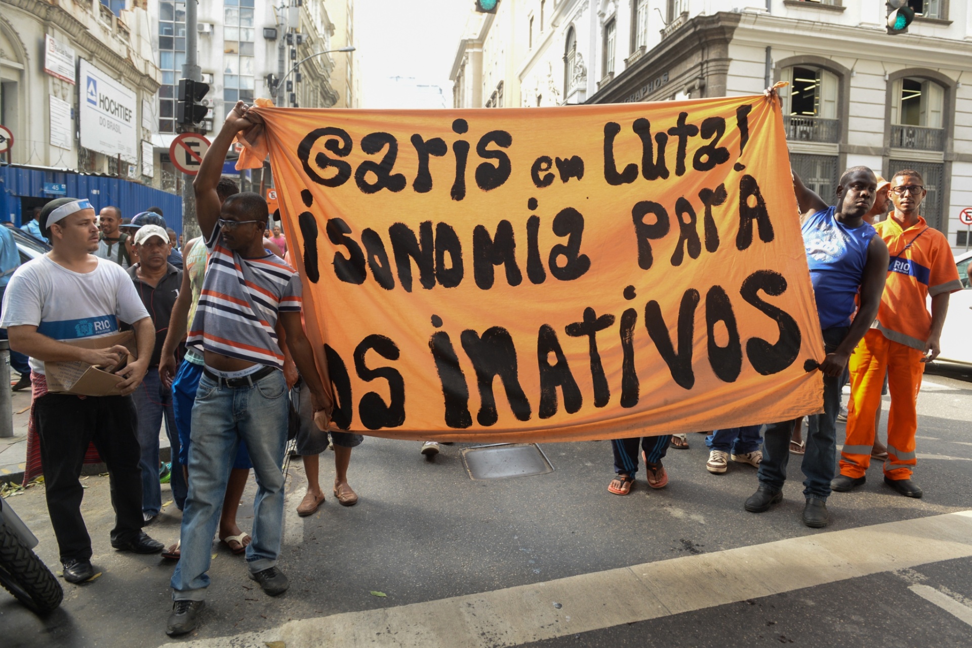 Fotos Greve De Garis Deixa Lixo Acumulado Nas Ruas Do Rio 13 03 2015